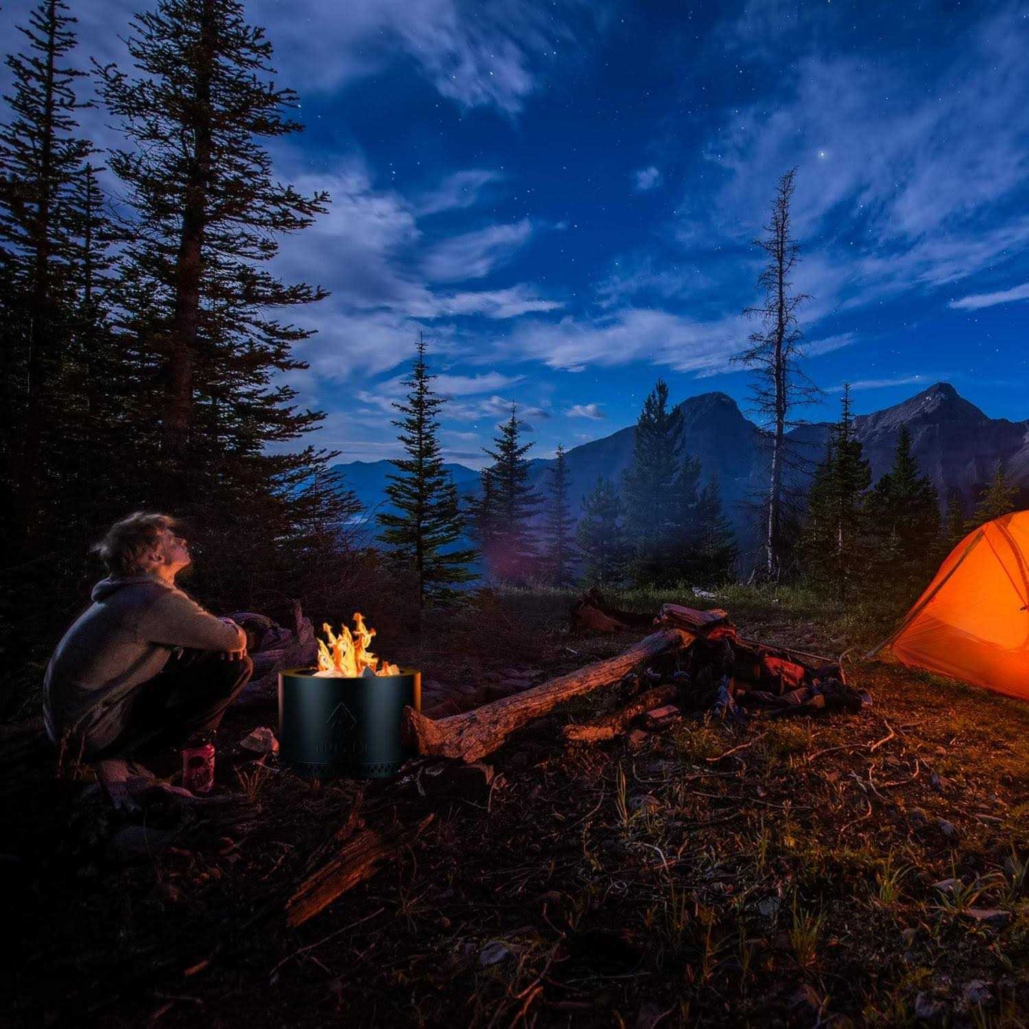 Hotshot 19.5in Portable Smokeless Wood Burning Fire Pit with Carry Bag