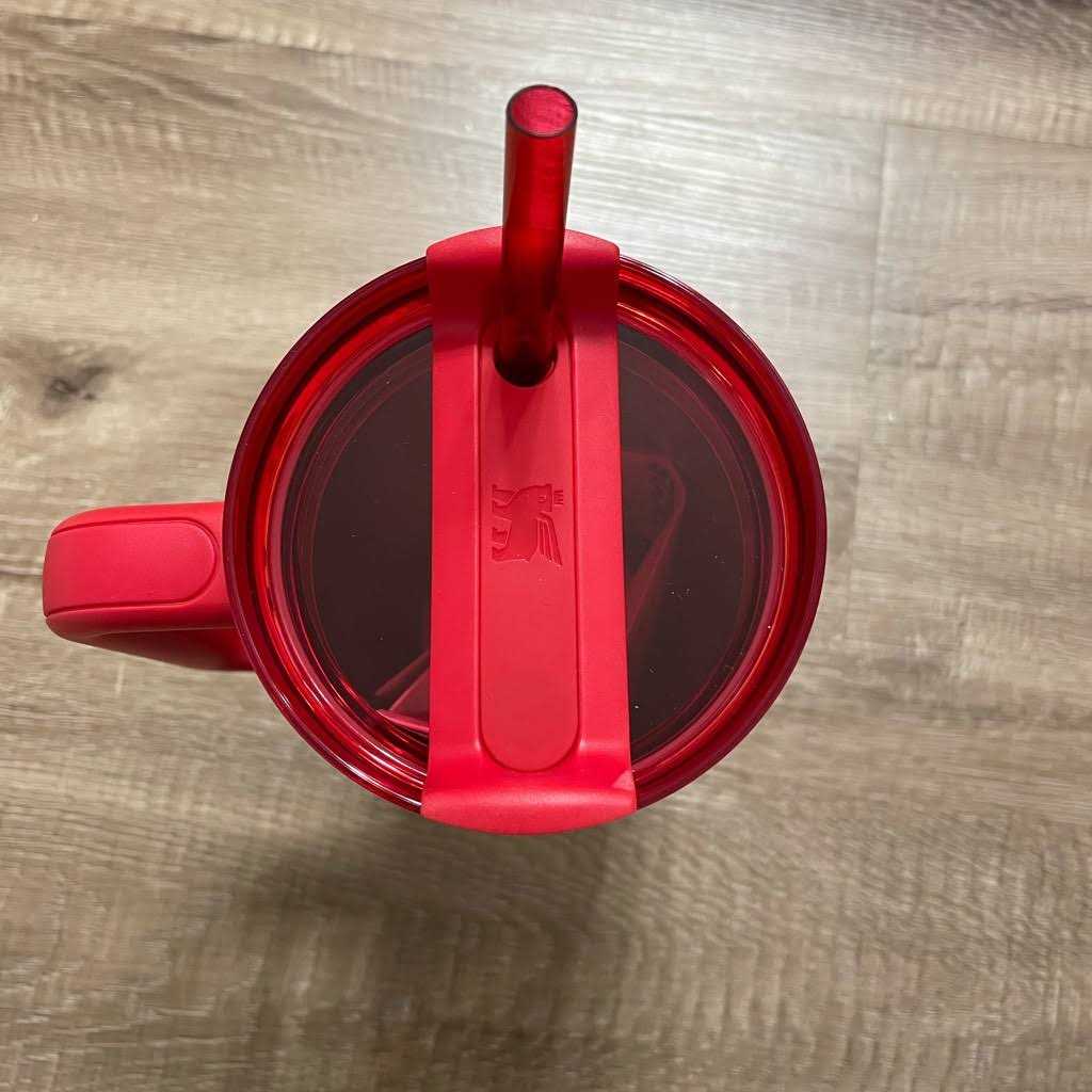 Stanley Dining Starbucks Stanley Holiday Quencher Limited Edition Tumbler 2023