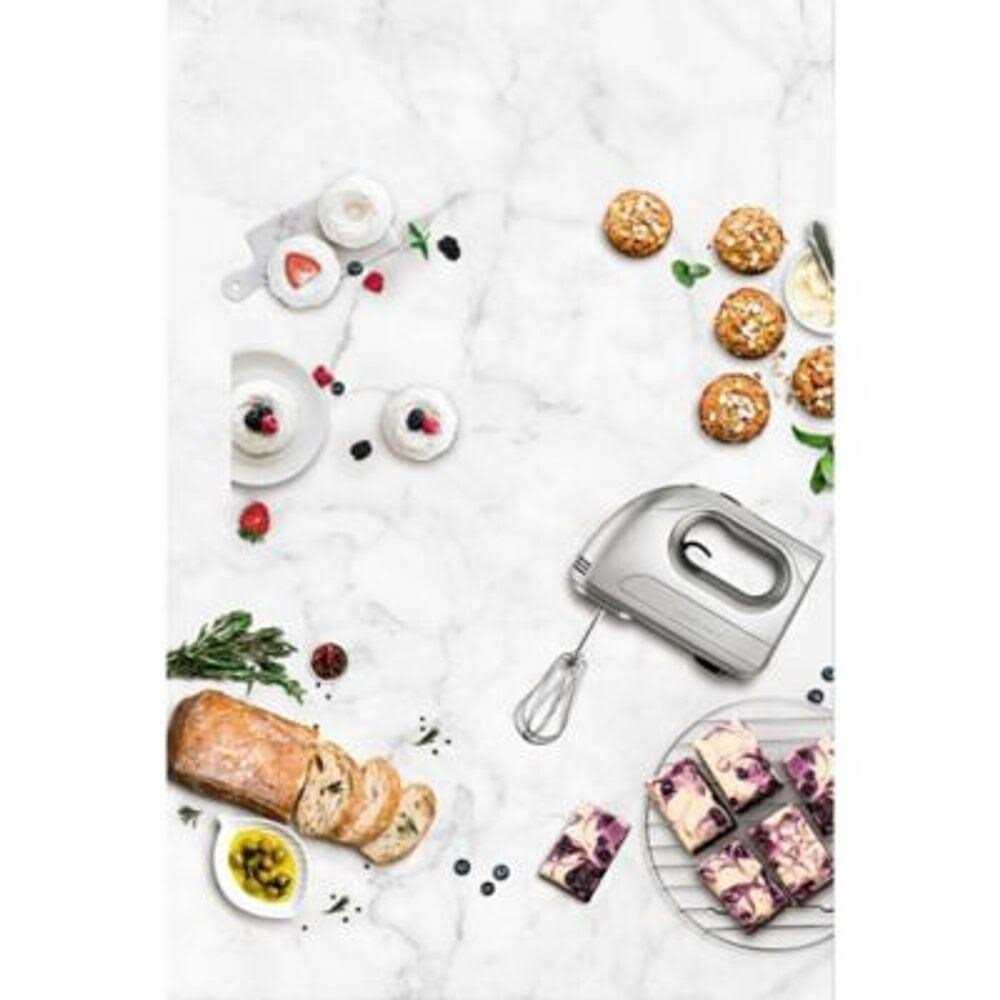 Cuisinart Power Advantage 7-Speed Hand Mixer with Storage Case