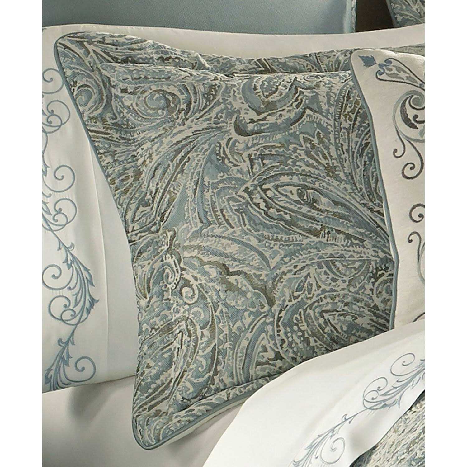 J Queen New York Giovani Comforter Set