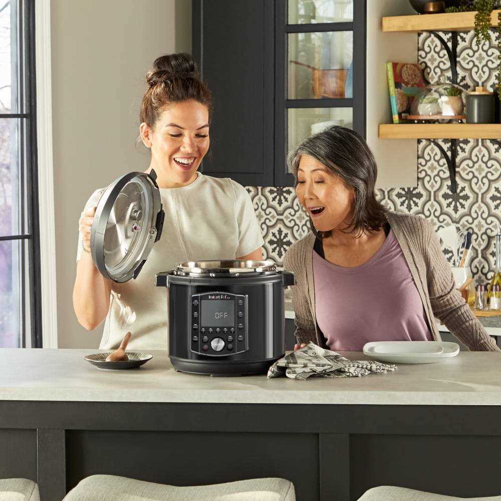Instant Pot Pro Pressure Cooker