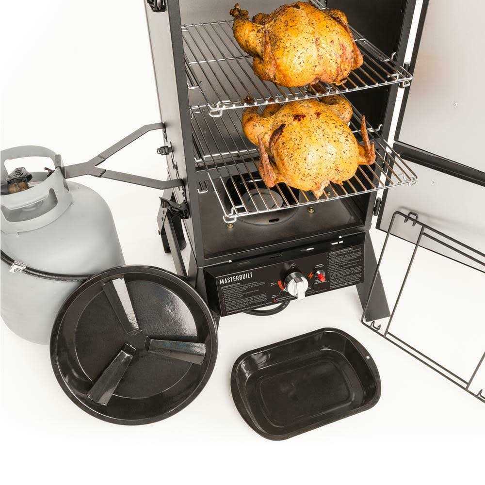 Masterbuilt Dual Fuel Smoker in Black