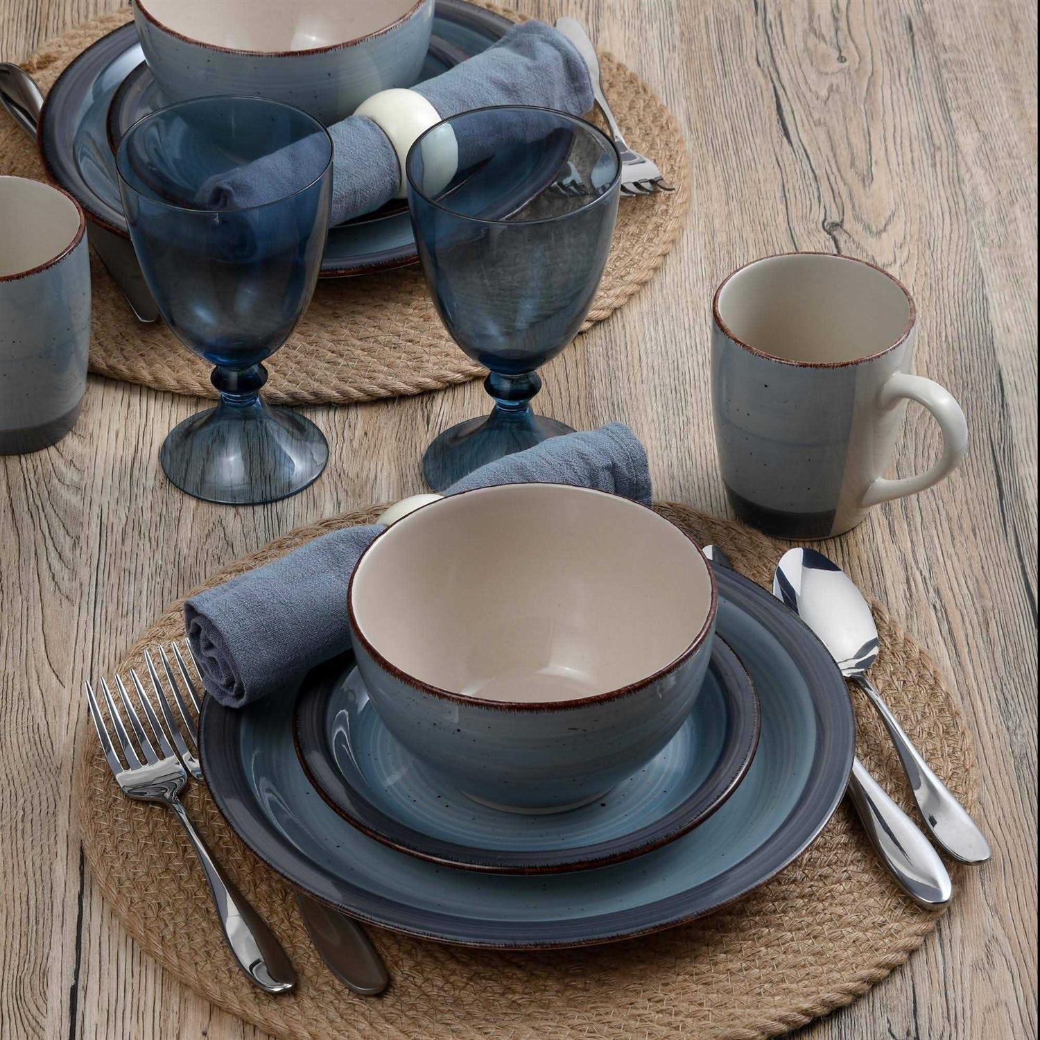 Pfaltzgraff Sadie 16 Piece Dinnerware Set
