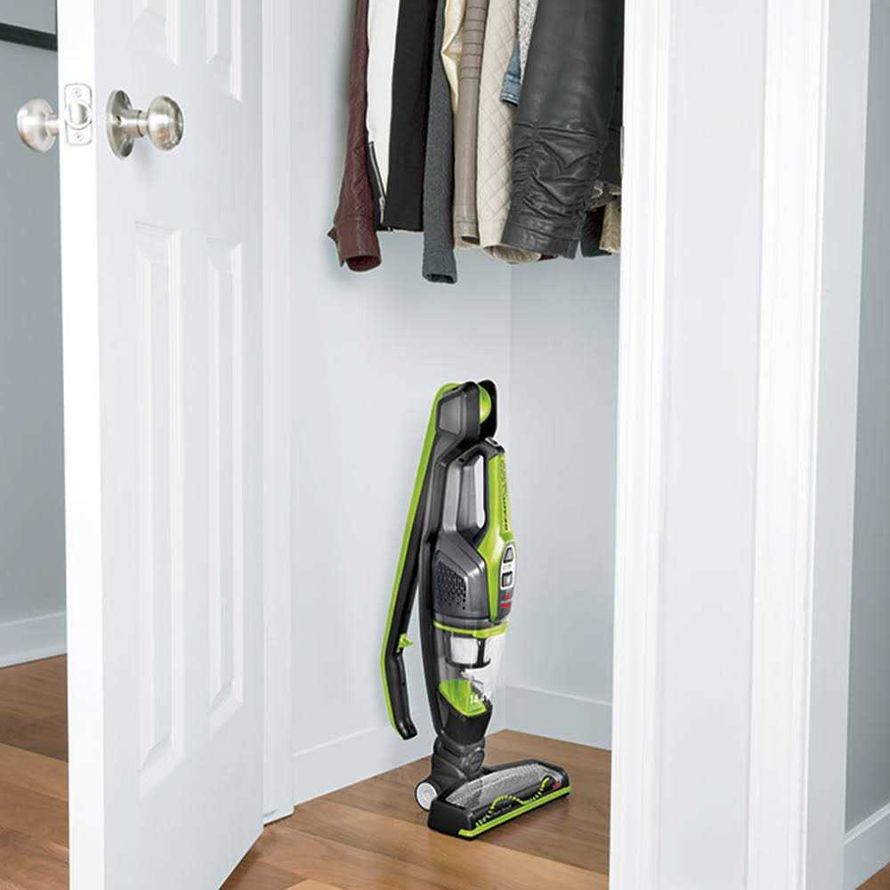 Bissell ReadyClean Cordless XRT 14.4v Stick Vacuum 31921