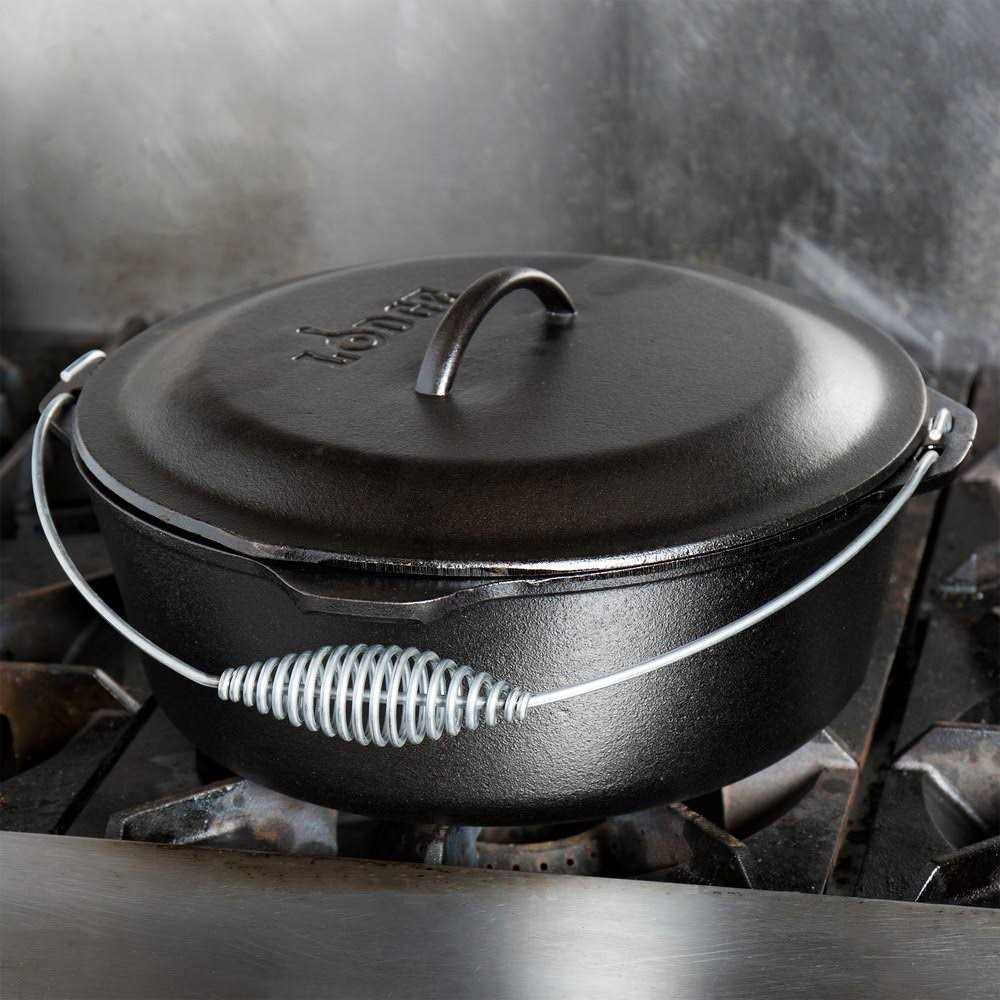 Lodge 9 Quart Cast Iron Dutch Oven