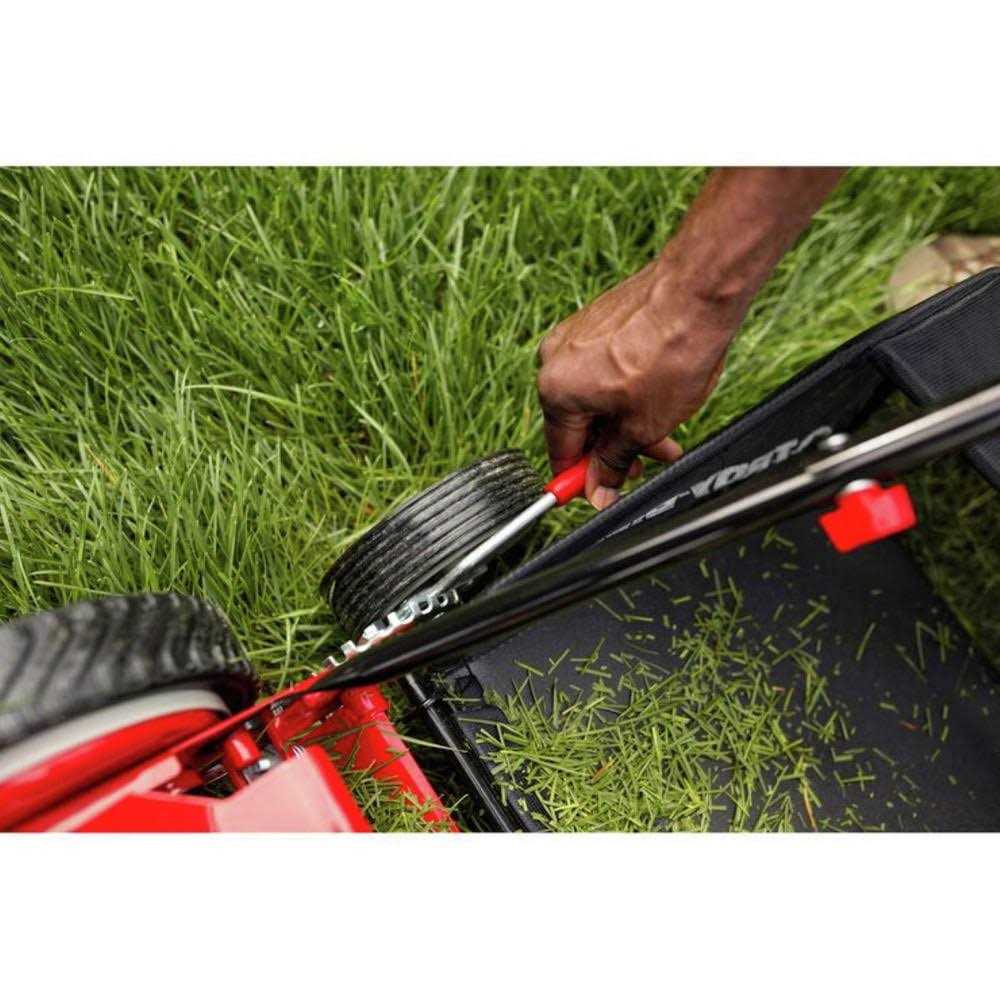 Troy-Bilt 15A-3100B66 TB18R 18 in. Reel Lawn Mower