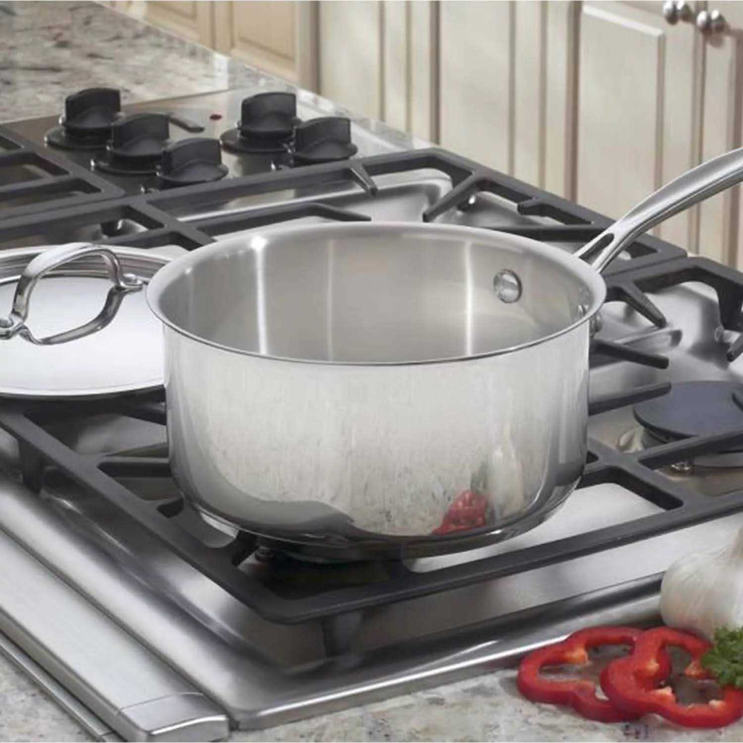 Cuisinart Chef’s Classic Stainless Saucepan with Cover 3 qt