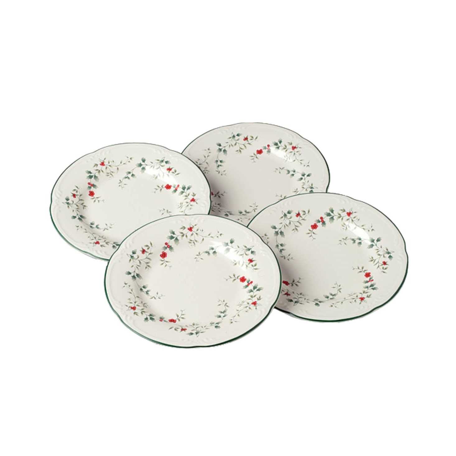 Pfaltzgraff Winterberry Plates