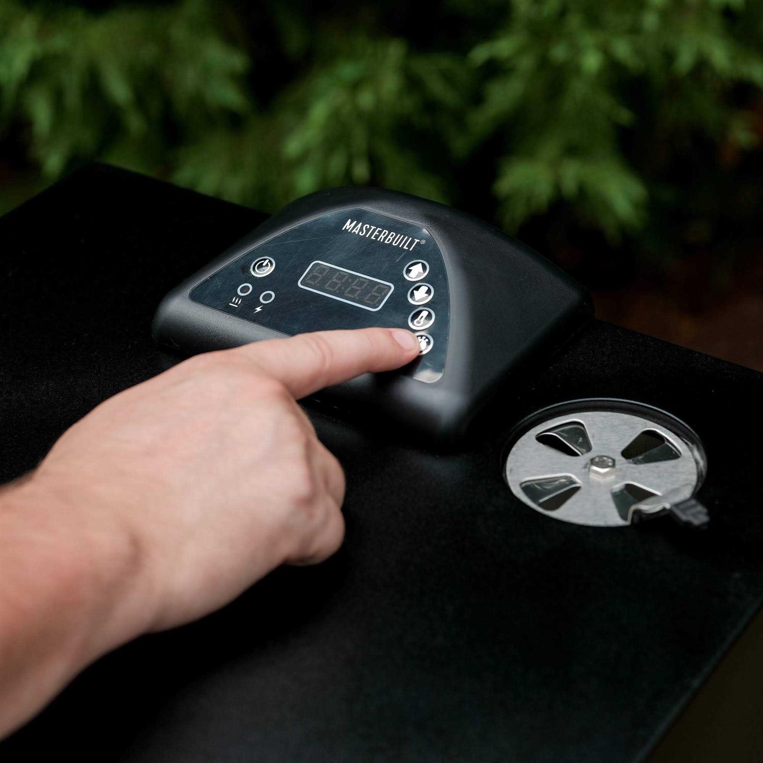 Masterbuilt Digital Electric Smoker