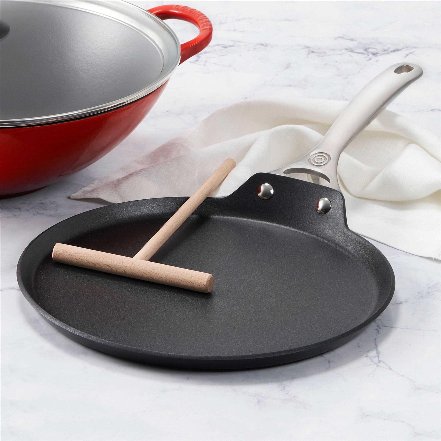 Le Creuset Toughened Nonstick PRO Crepe Pan with Rateau