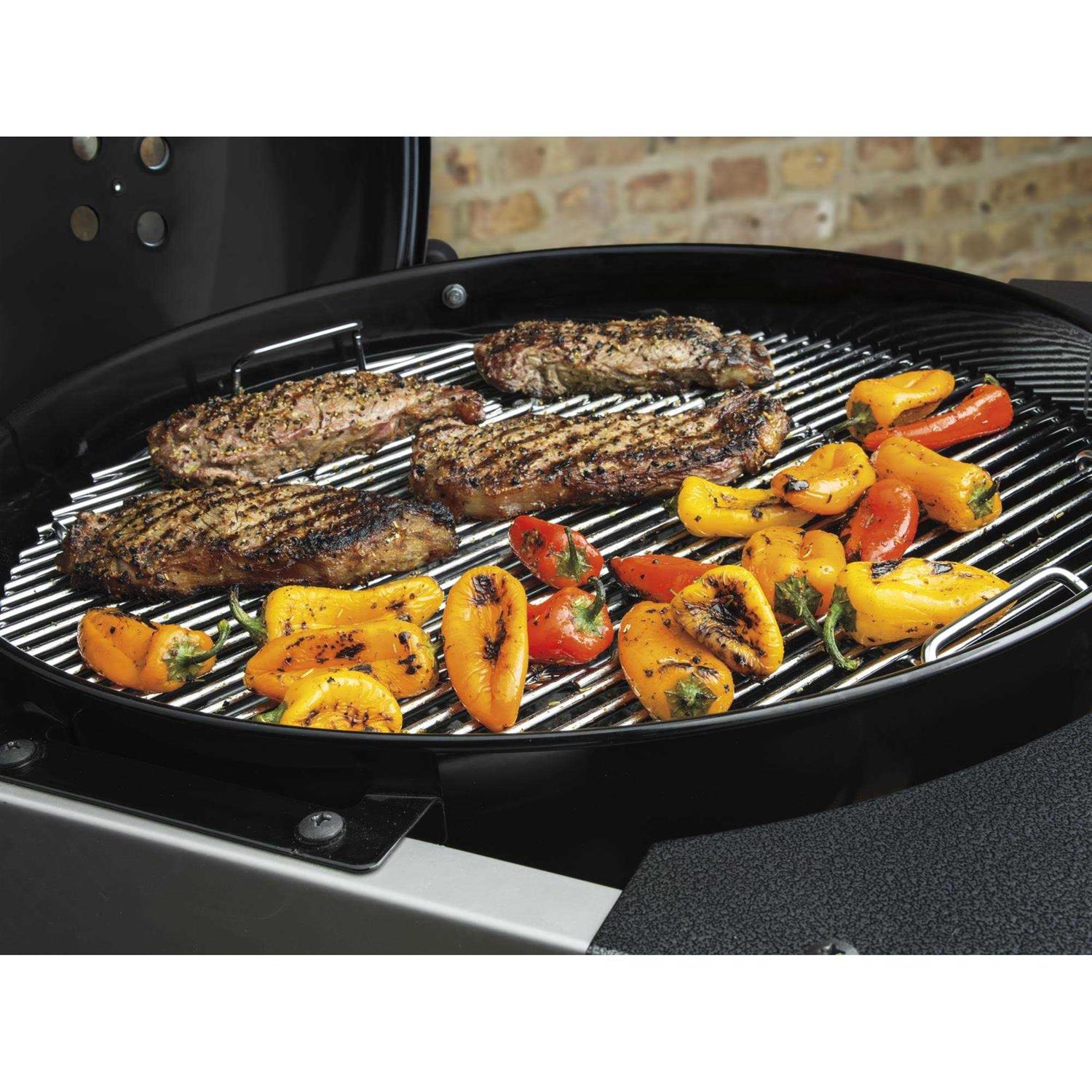 Weber Performer Deluxe 22