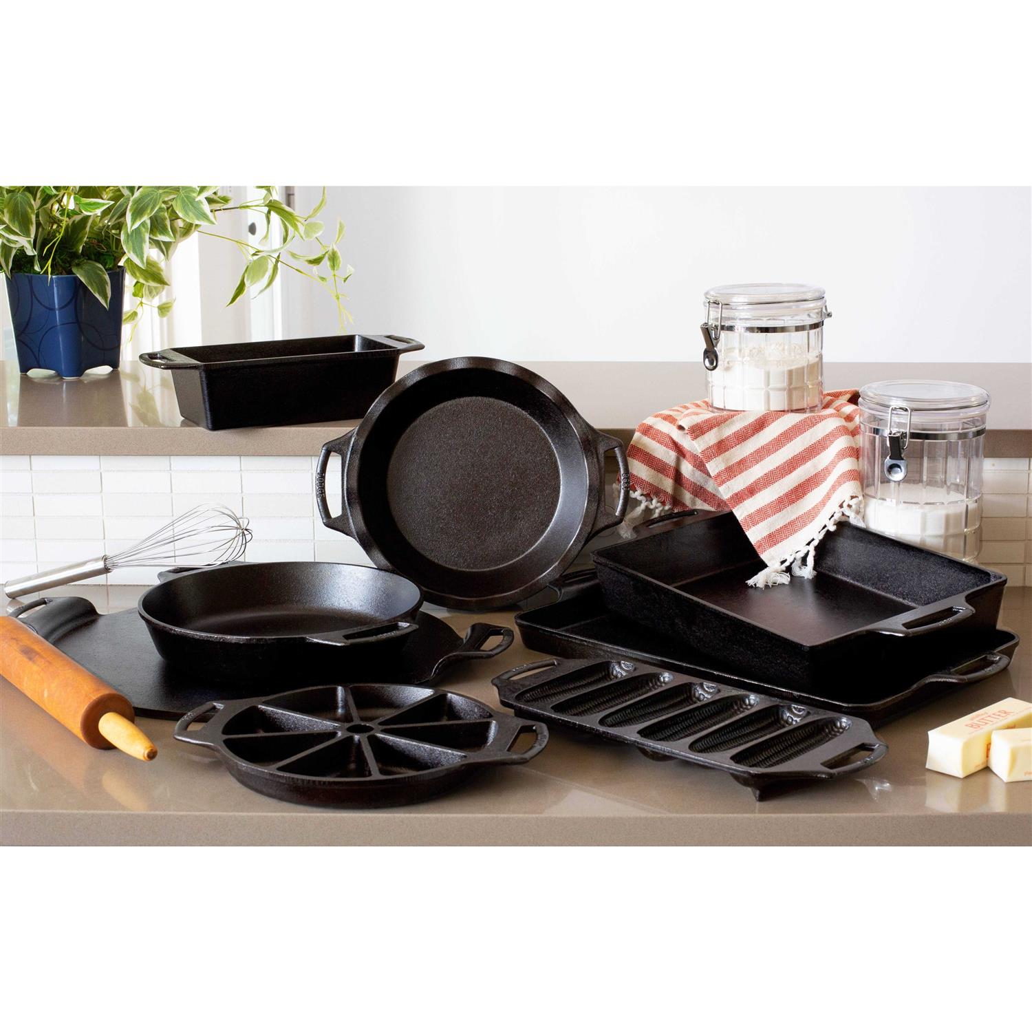 Lodge Cast Iron Cornstick Pan