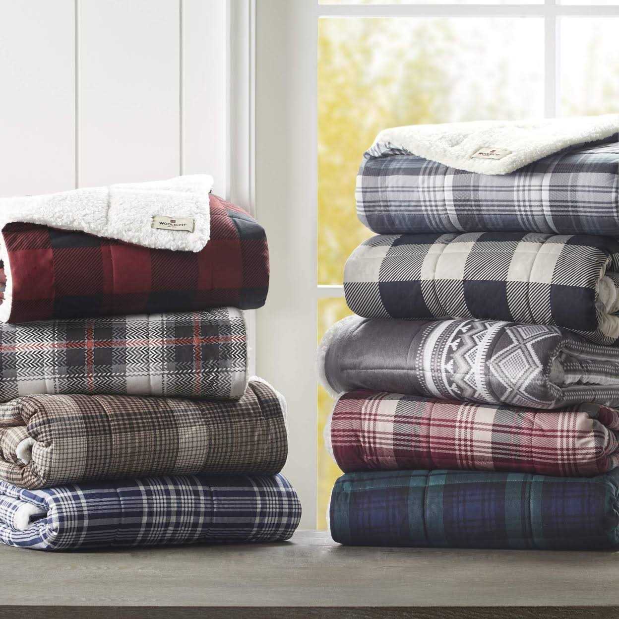 Woolrich Tasha Oversized Sofstpun Down Alternative Throw