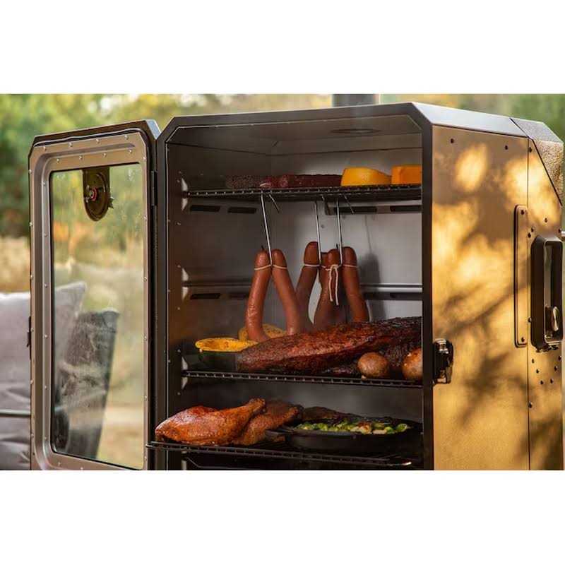 Pit Boss Pro Series 1077-Sq in Black Sand Pellet Smoker 10739