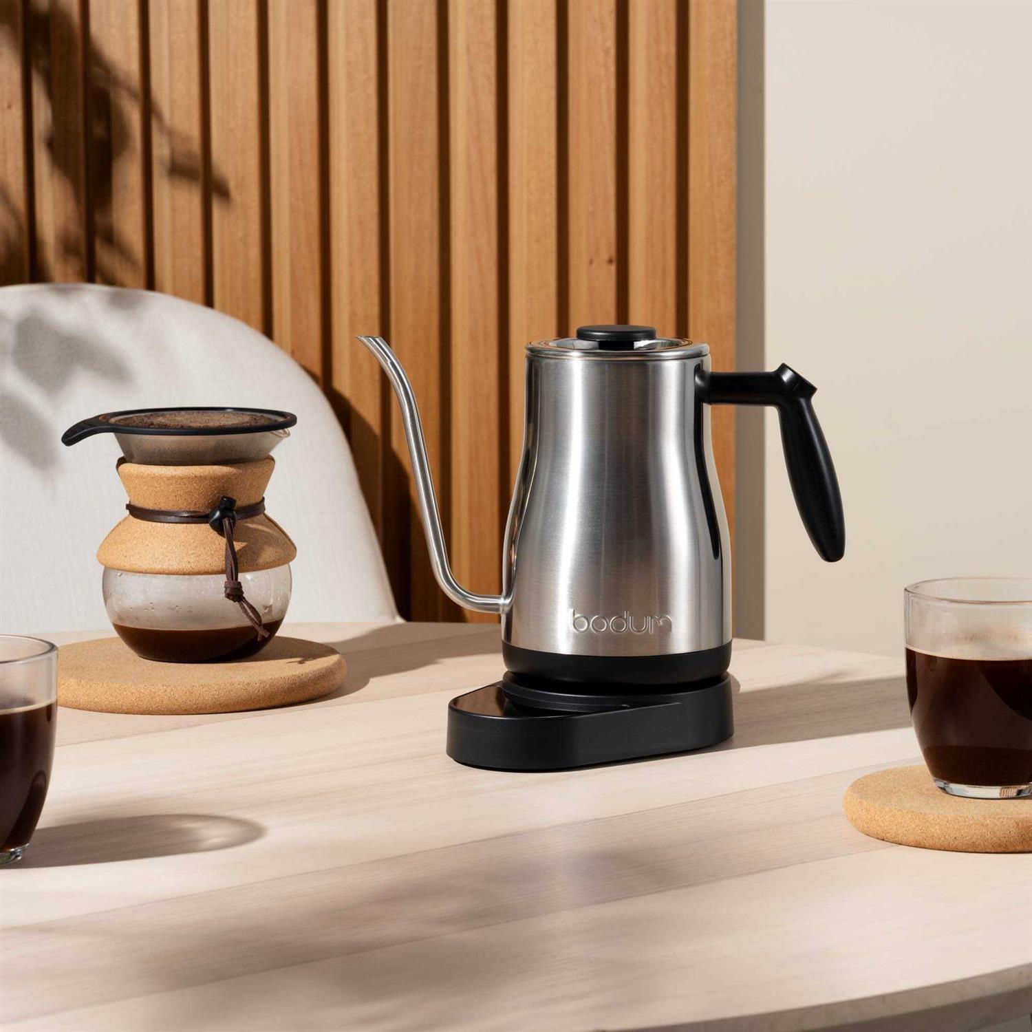 New bodum 34oz Bistro Gooseneck Water Kettle With Temperature Control