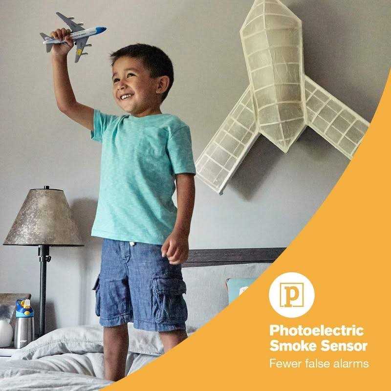 First Alert Battery Photoelectric Smoke Alarm with Escape Light