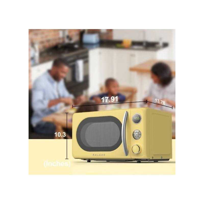 Galanz 0.7 Cu ft Retro Countertop Microwave Oven