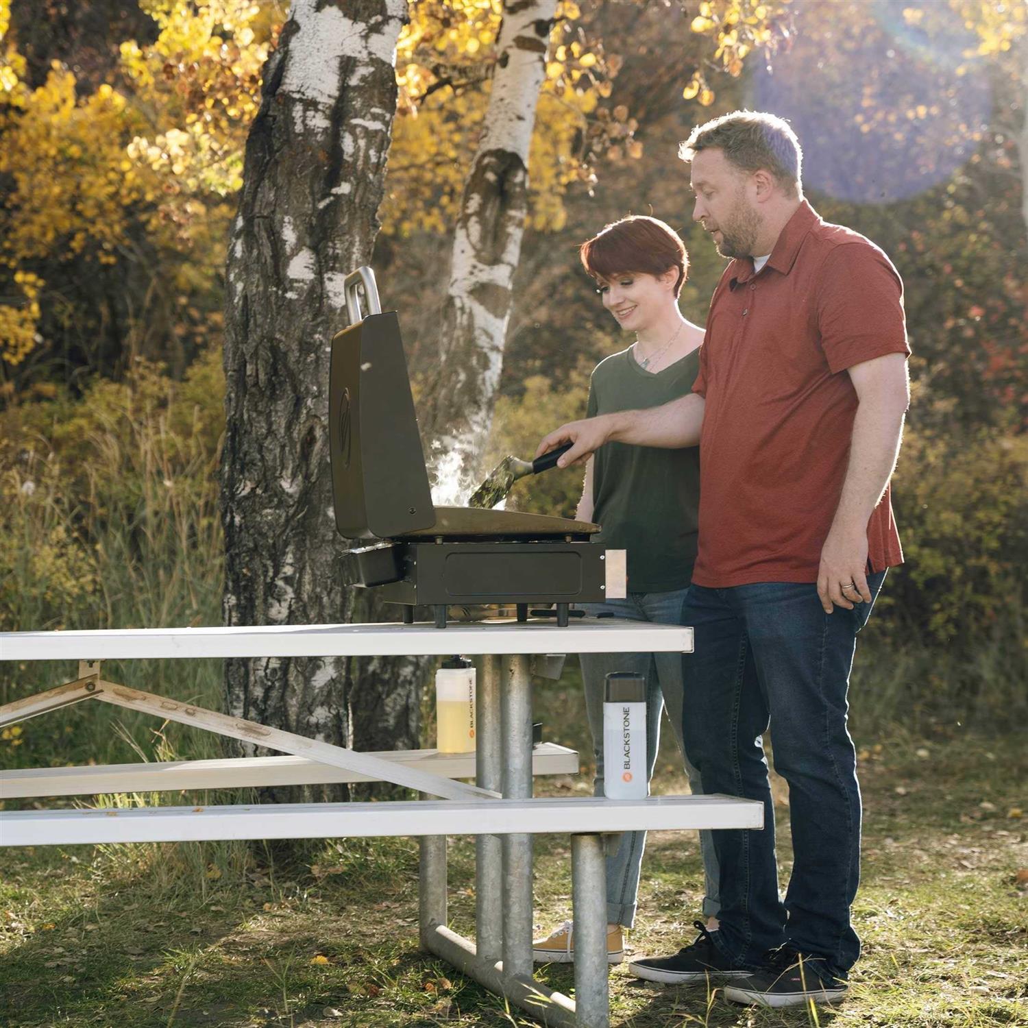 Blackstone Tabletop Griddle with Hood 2143