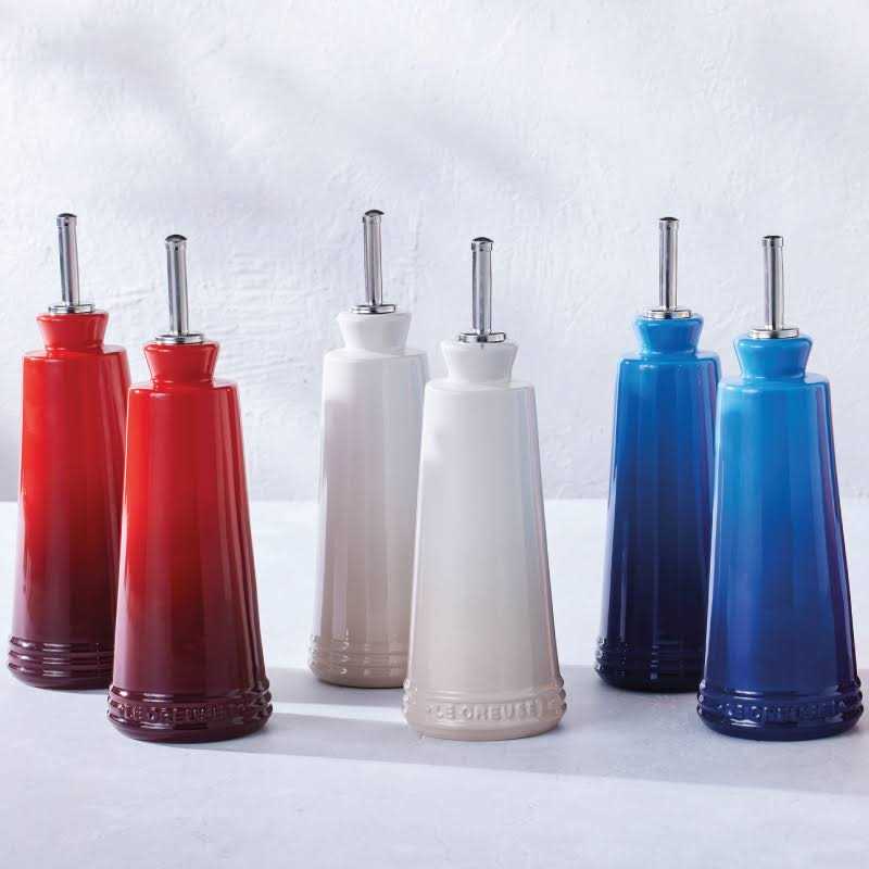 Le Creuset Signature Oil & Vinegar Set