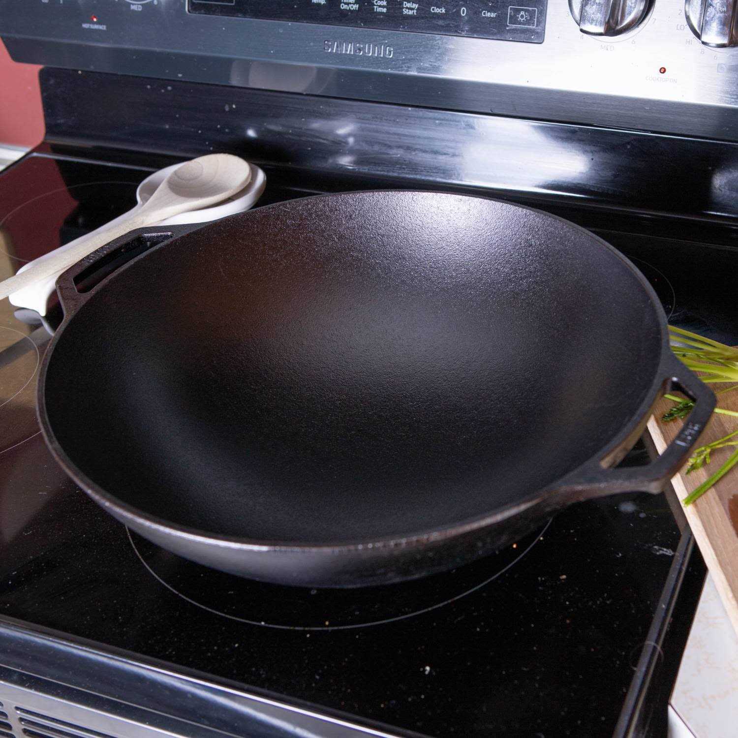 Lodge Cast Iron Seasoned Wok