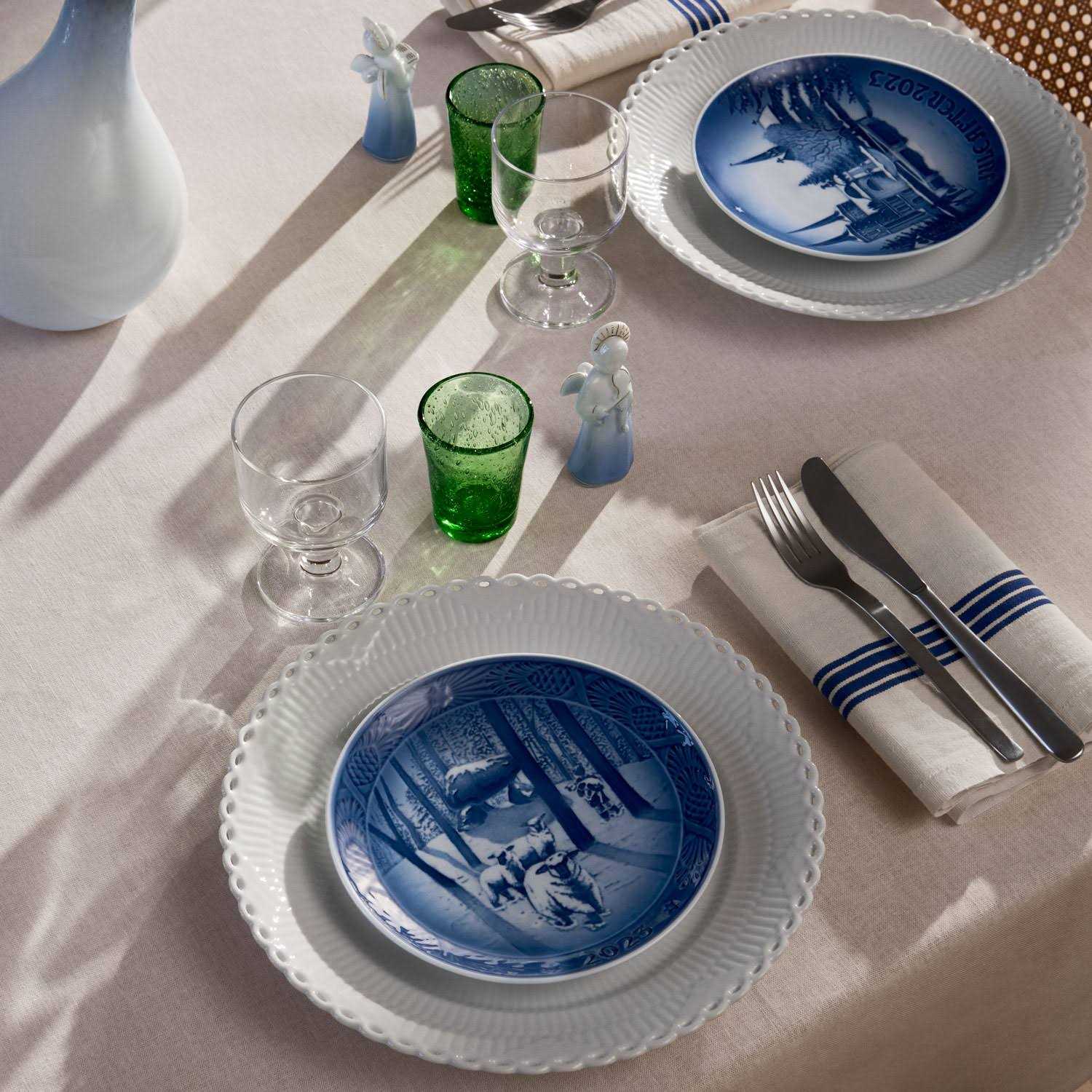 Royal Copenhagen 2023 Christmas Plate