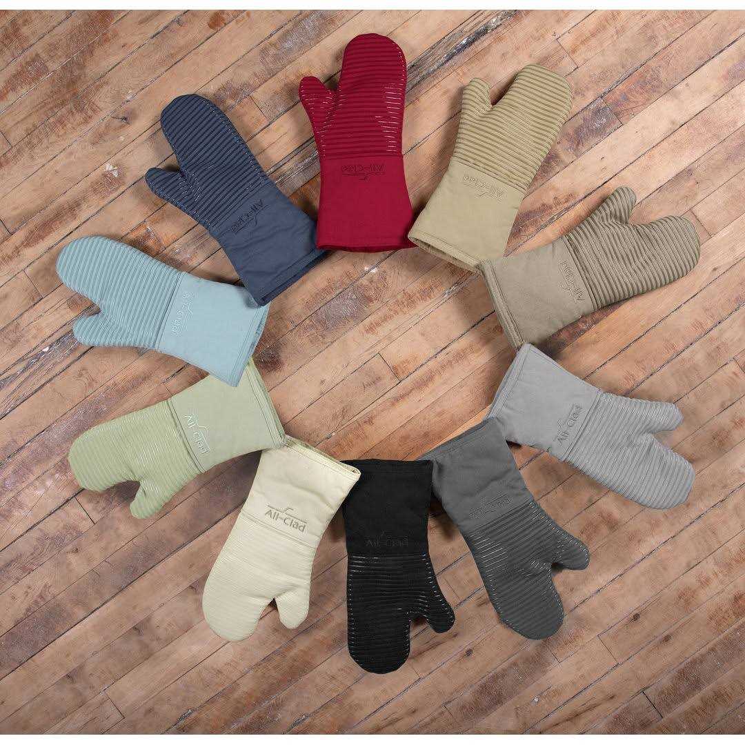 All Clad Silicone Oven Mitt