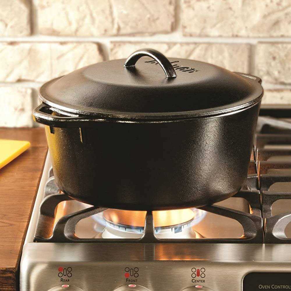 Lodge 7 Quart Cast Iron Dutch Oven