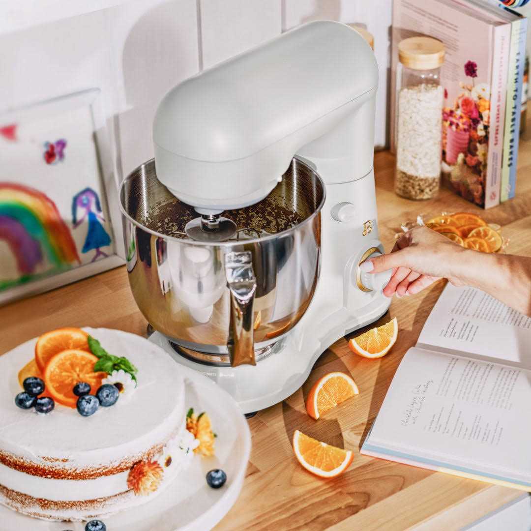 Beautiful 5.3QT Lightweight & Powerful Tilt-Head Stand Mixer