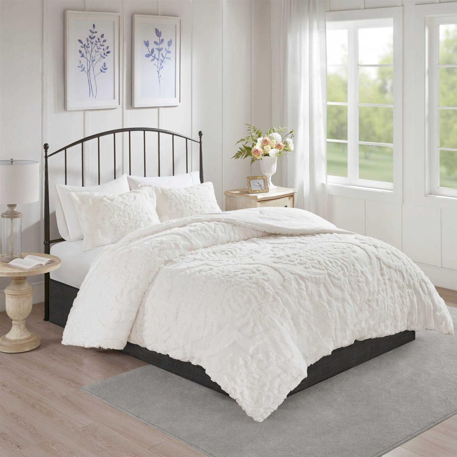 Madison Park Viola 3 Piece Tufted Cotton Chenille Damask Comforter Set