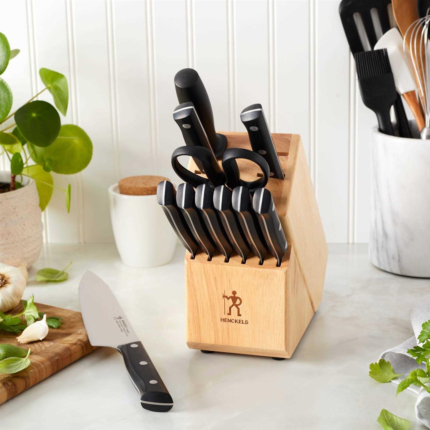 Henckels Dynamic 12-pc Knife Block Set