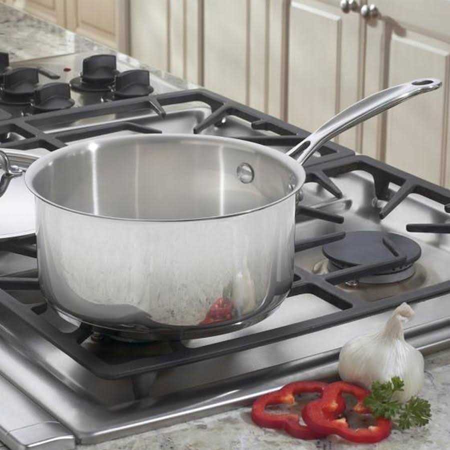 Cuisinart Chef’s Classic Stainless Saucepan with Cover 3 qt