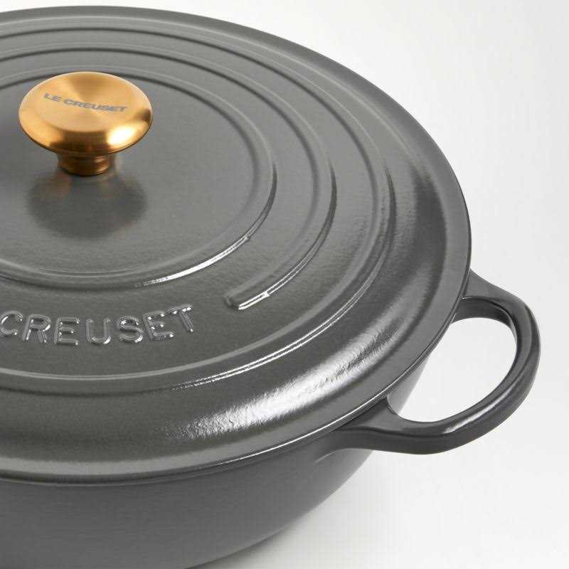 Le Creuset Signature Graphite