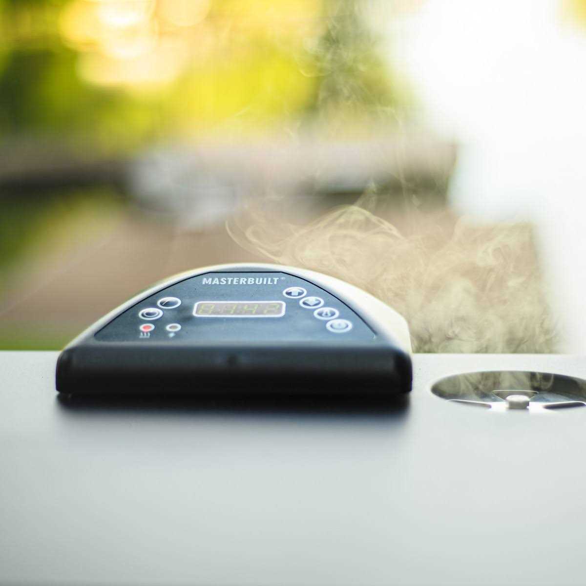 Masterbuilt MB20072918 40-inch Digital Electric Smoker