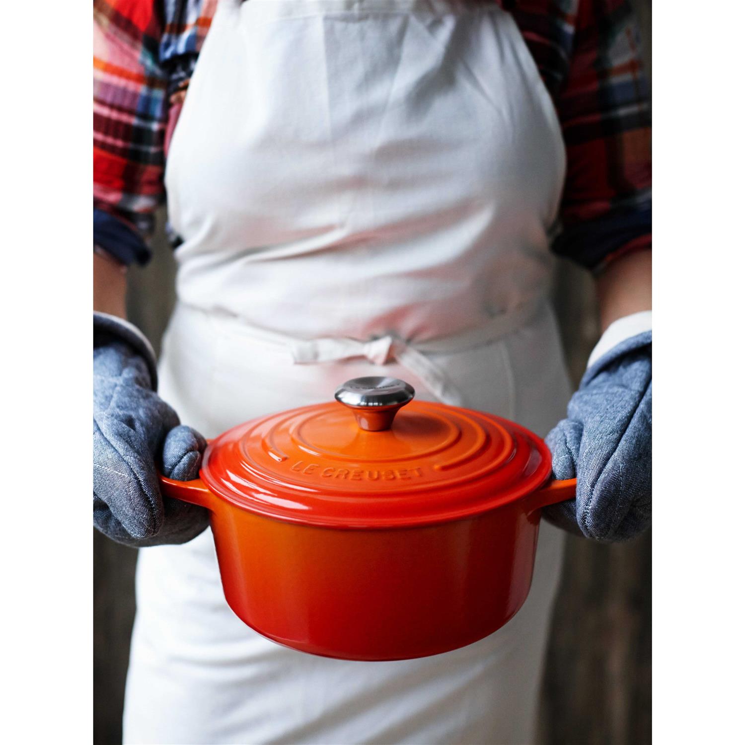 Le Creuset Signature Round Dutch Oven