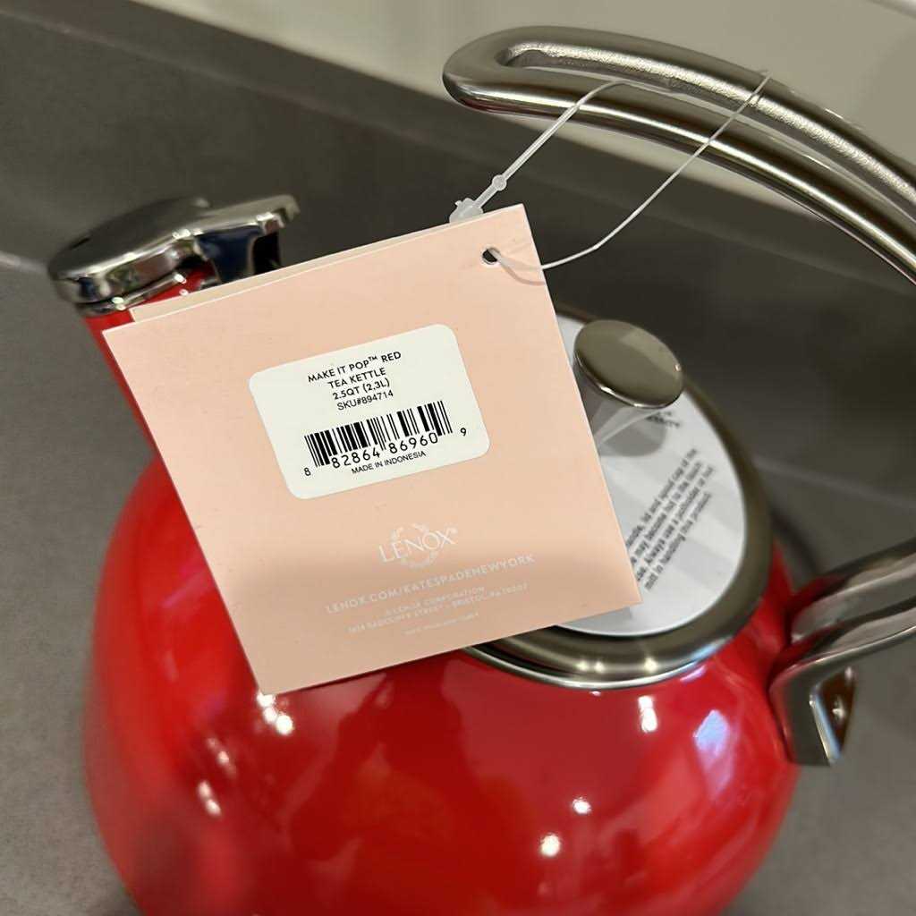 Kate Spade new york Make It Pop Kettle
