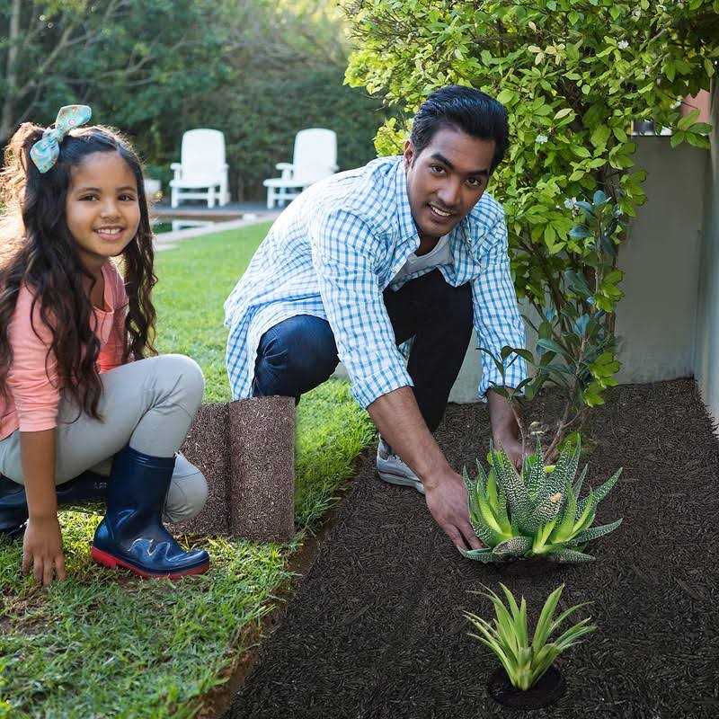 Zyppio Black Rubber Mulch Border for Landscaping Roll, Natural-Looking Permanent Garden Barrier for Plants, Vegetables, and Flowers