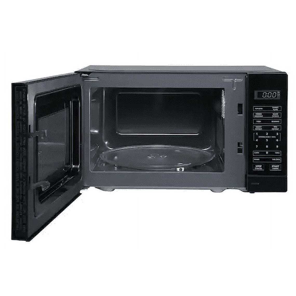 Magic Chef 0.7 cu. ft. 700-Watt Countertop Microwave