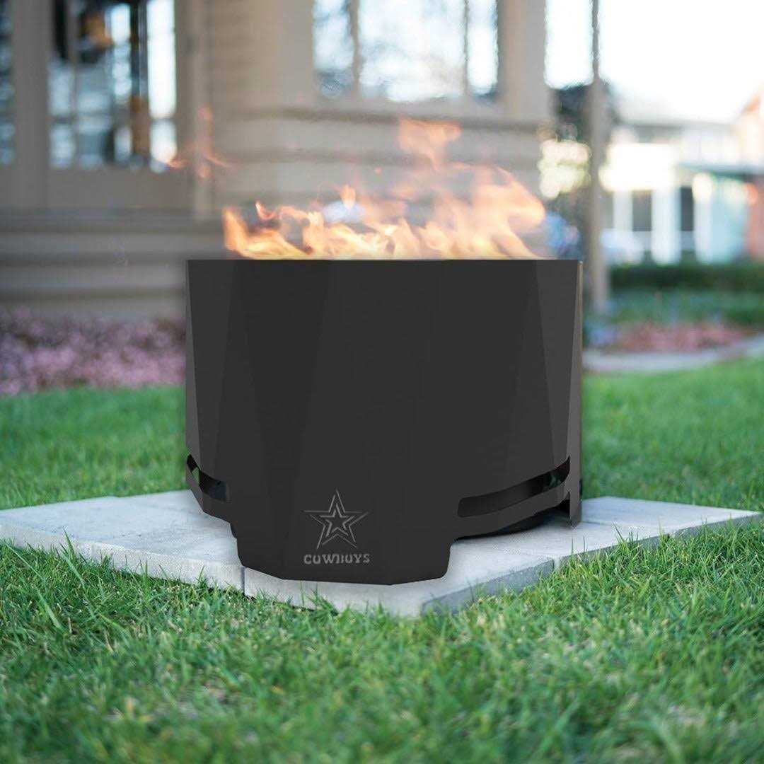 Blue Sky Outdoor Living Dallas Cowboys Ridge Portable Steel Smokeless Fire Pit w/ Carrying Bag