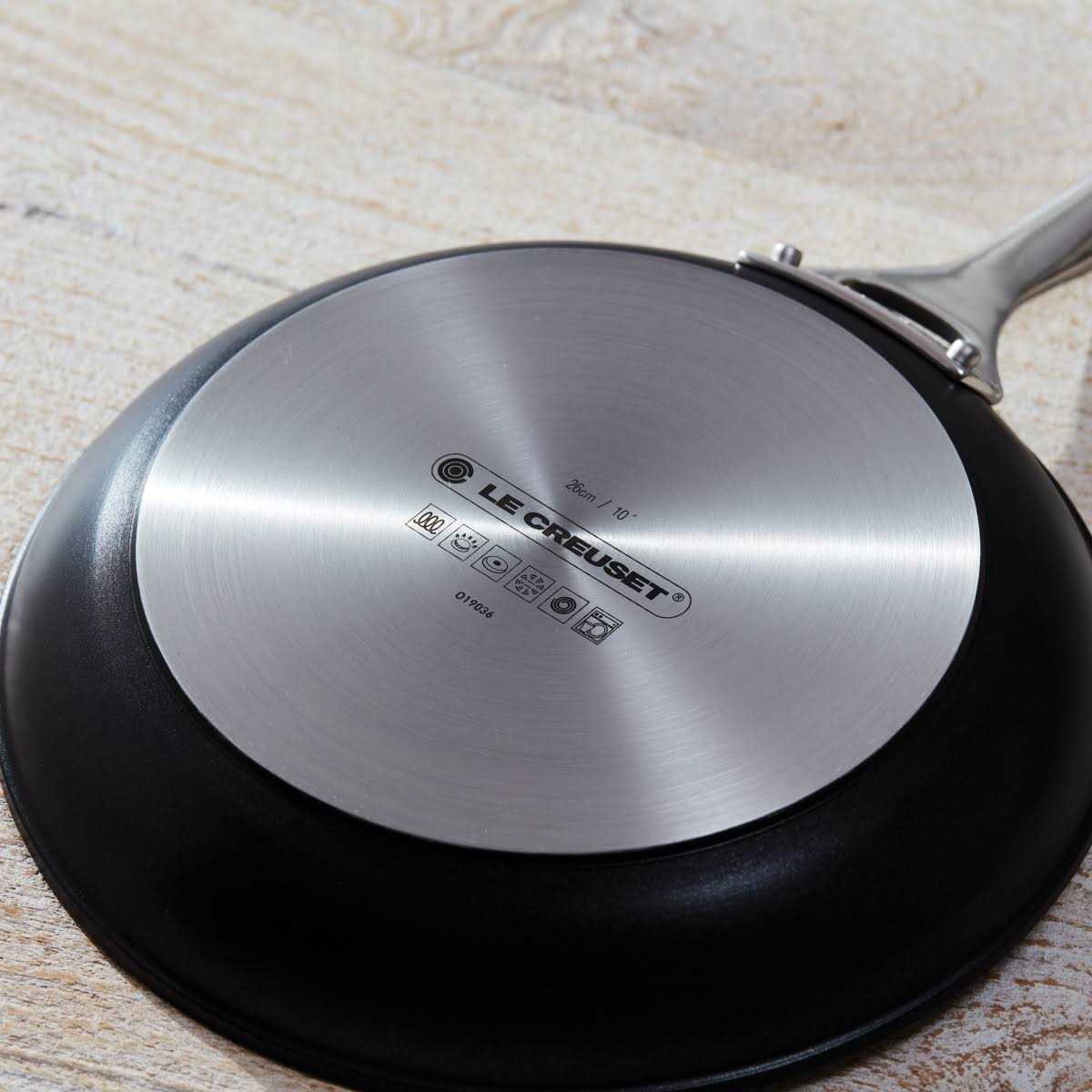 Le Creuset Toughened Nonstick PRO Fry Pan