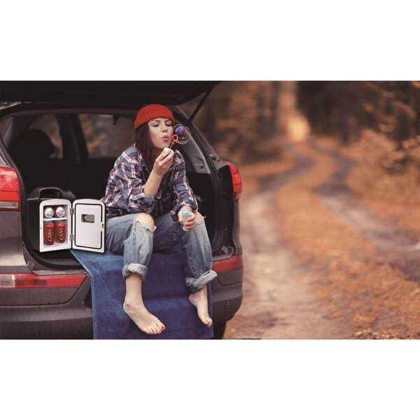 Frigidaire 0.3 Cu. ft. 6-Can Retro Mini Fridge