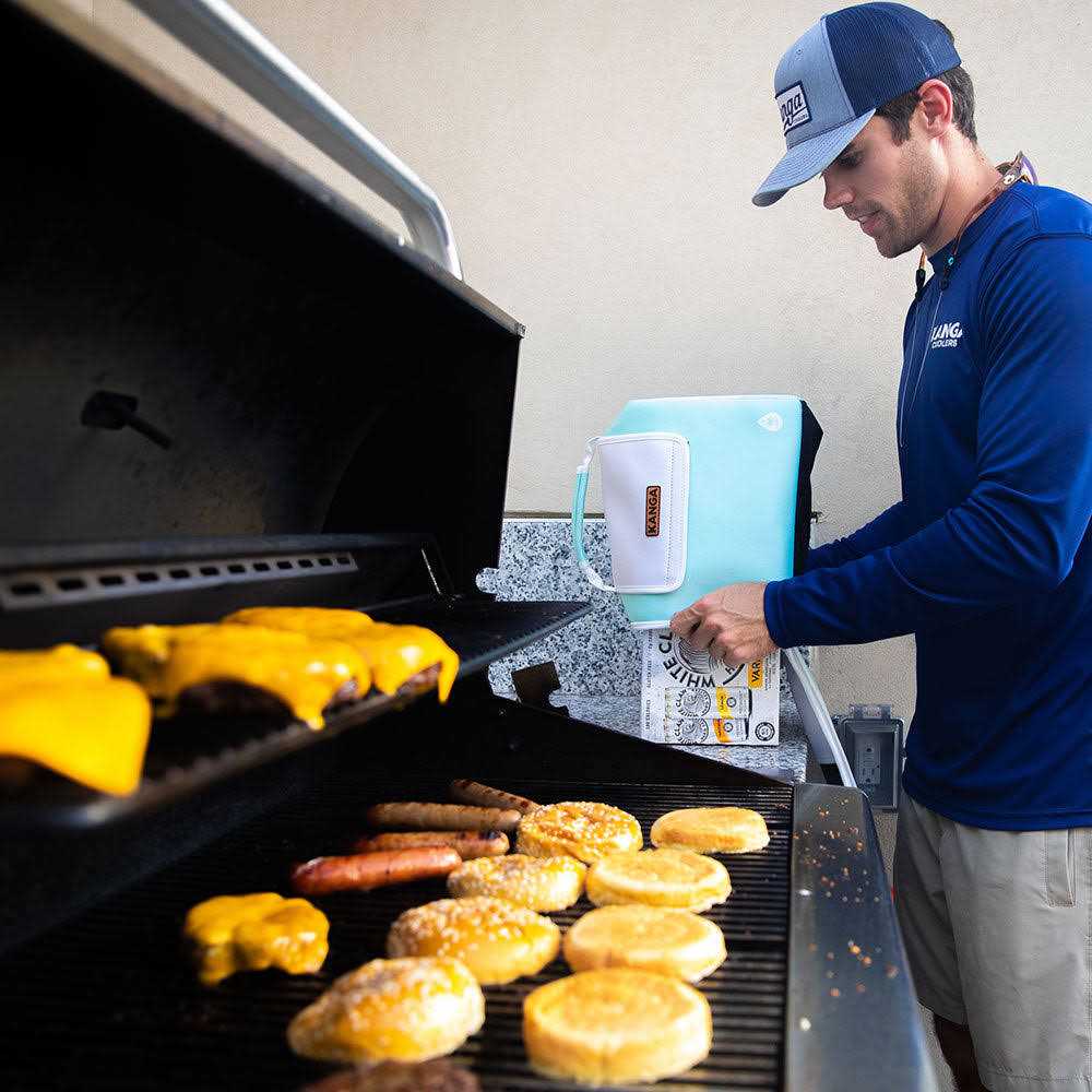 Kanga Coolers Realtree 12-Pack Kase Mate