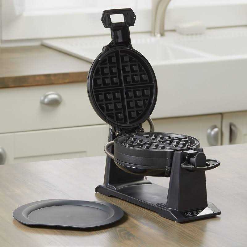 BLACK+DECKER Rotating Waffle Maker
