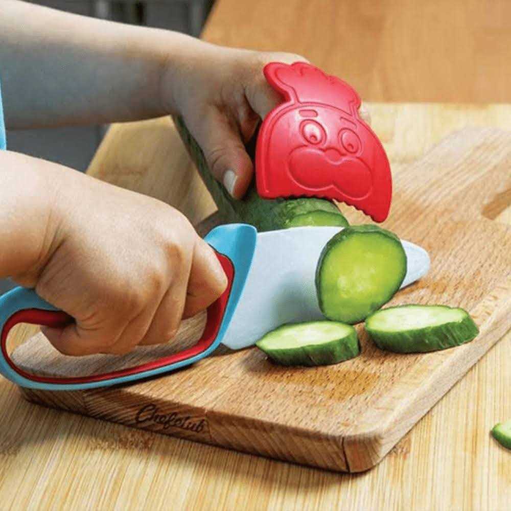 White Knight The Chef’s Knife for Kids