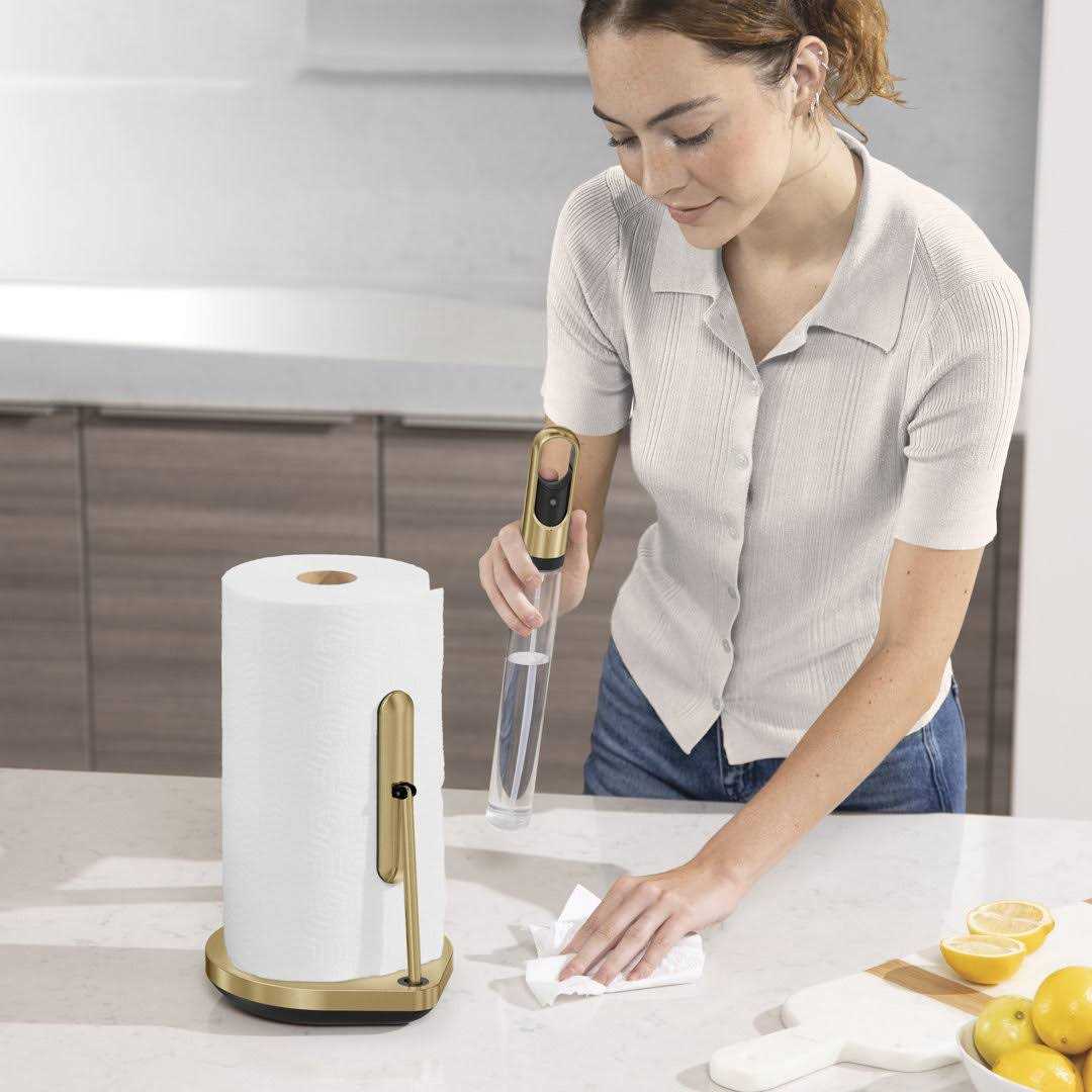 simplehuman Paper Towel & Spray Pump