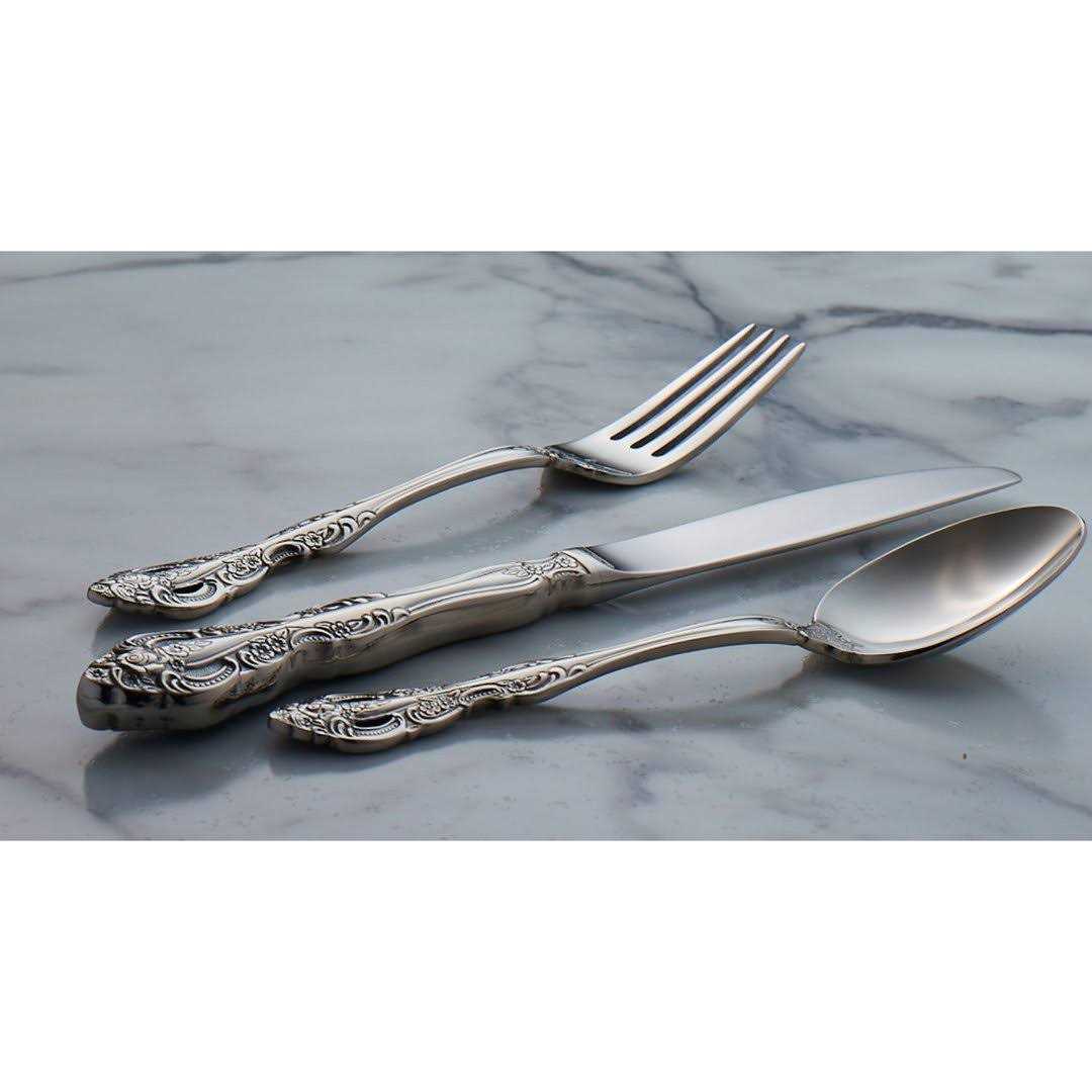 Oneida Heirloom Michelangelo 20 pc. Flatware Set, Silver