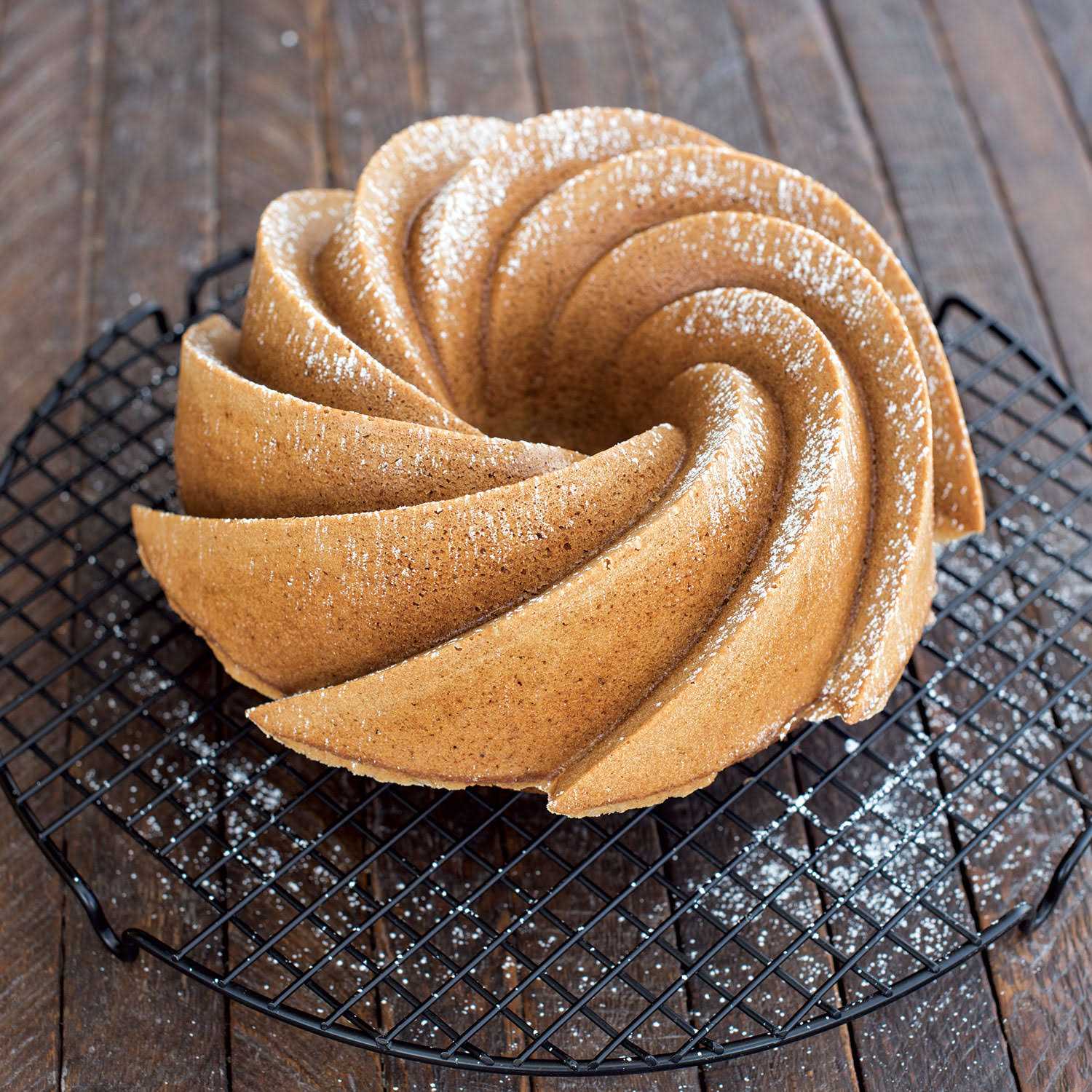 Nordic Ware Heritage Bundt Pan
