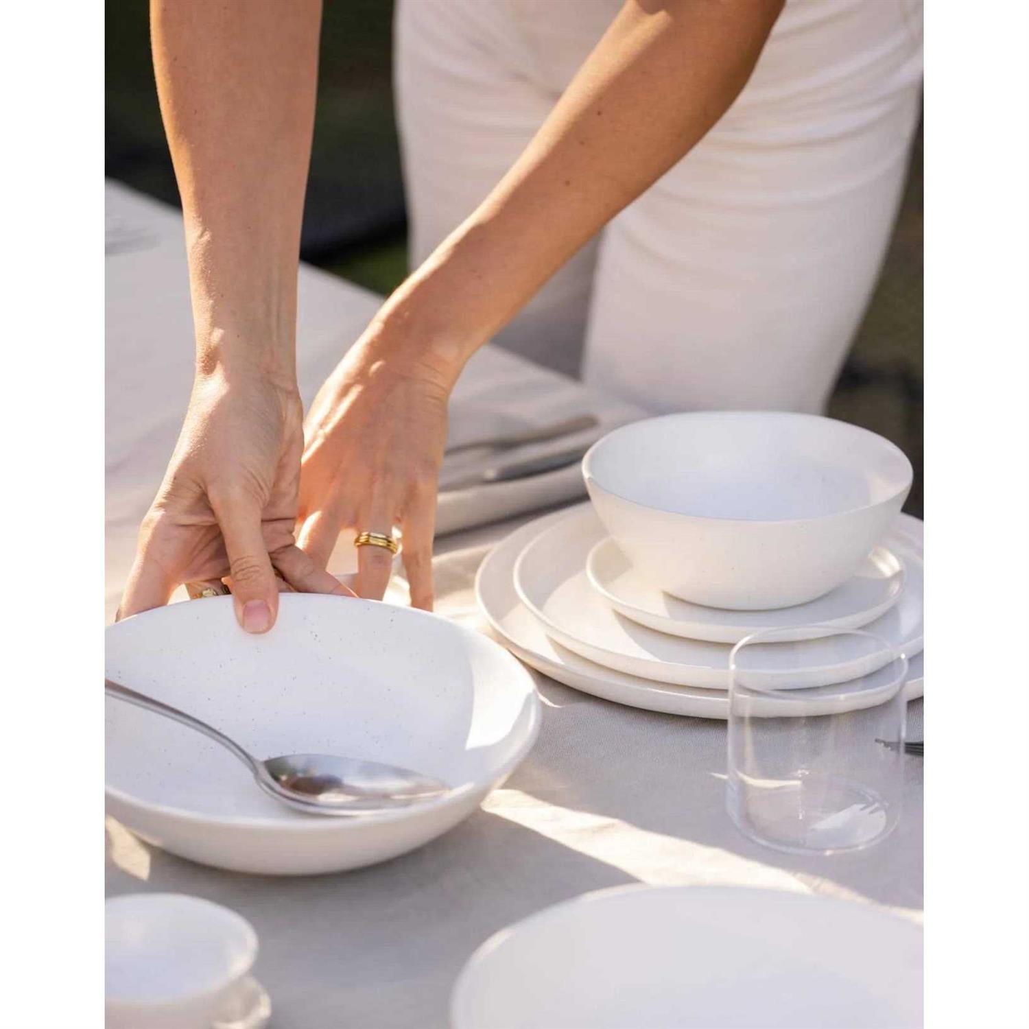 Fable Base Dinnerware Set