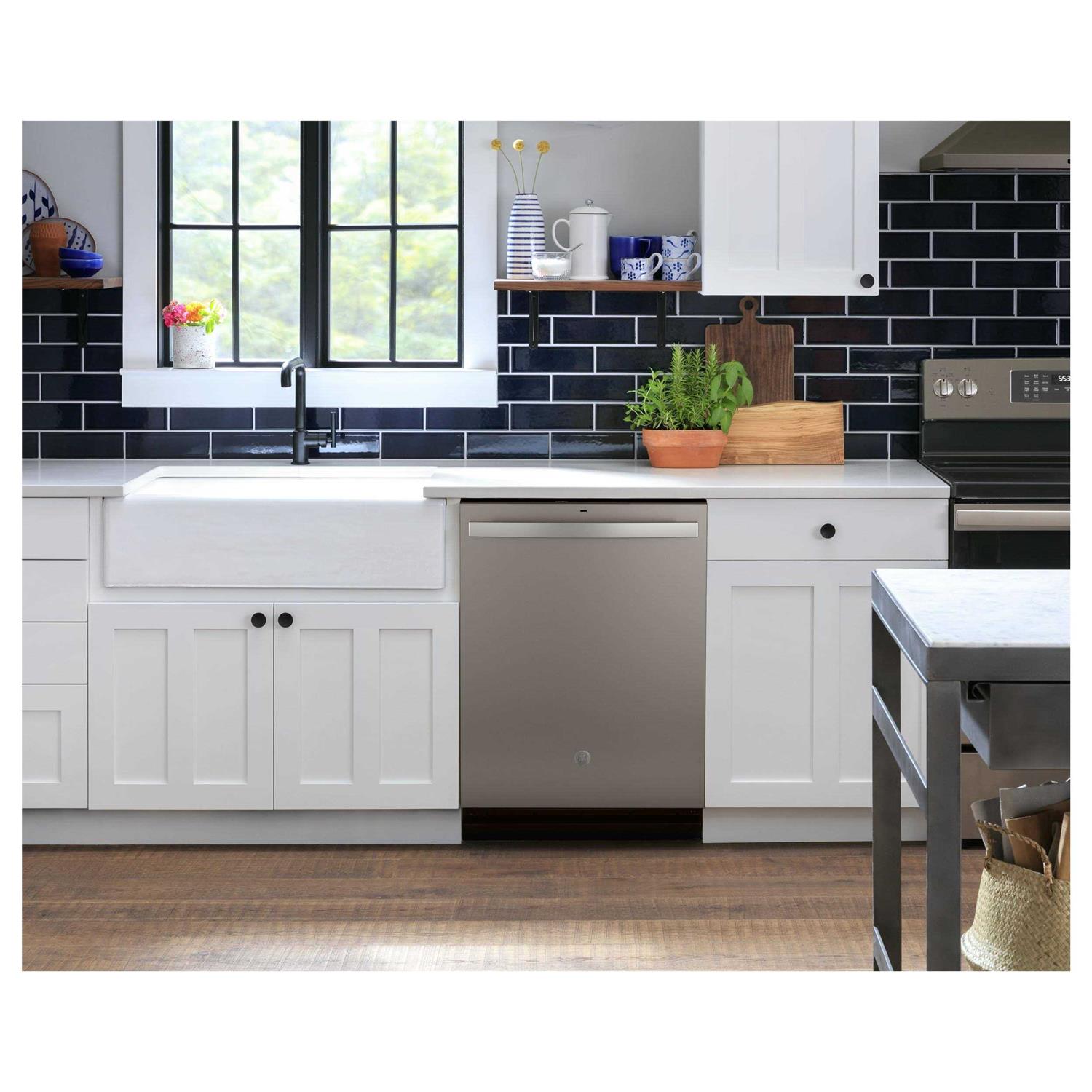 GE Appliances 24 Built-In Digital Control Dishwasher