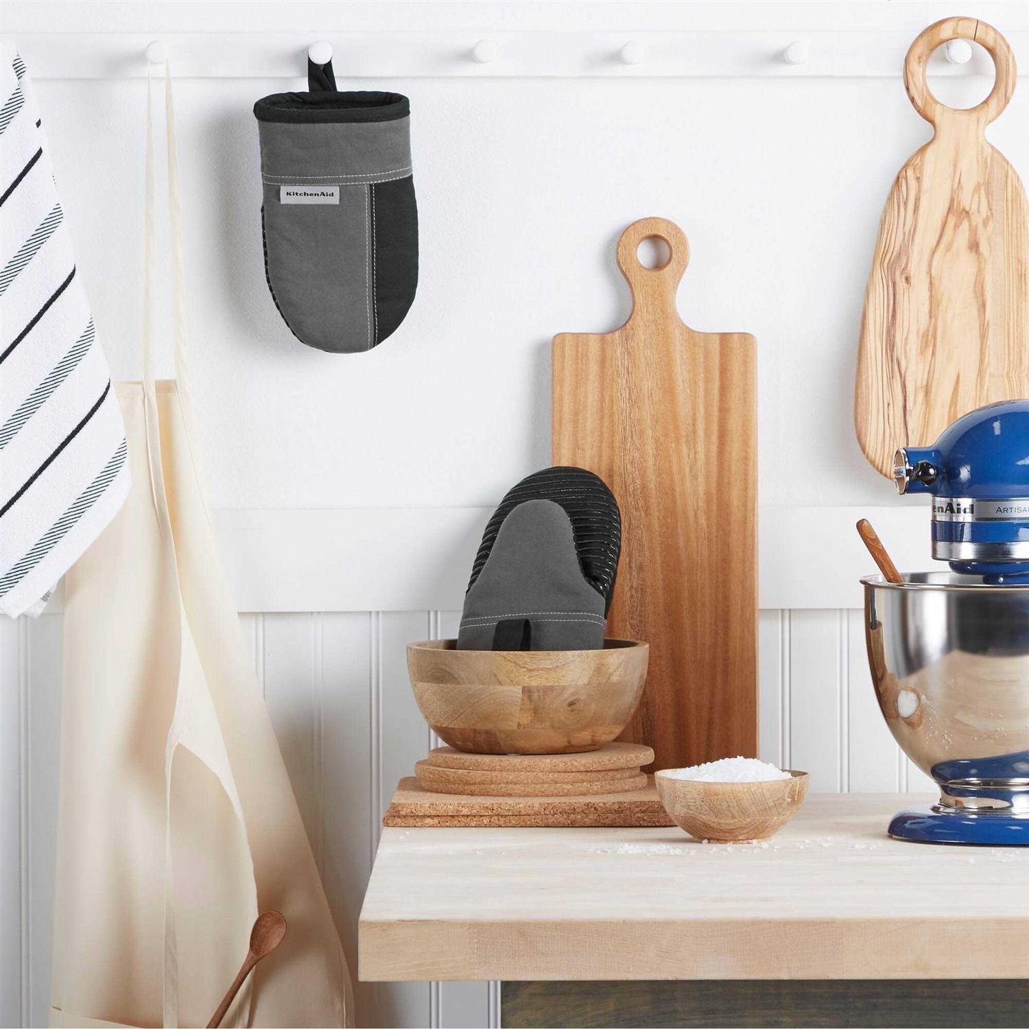 KitchenAid Beacon Two-Tone Oven Mitt Set