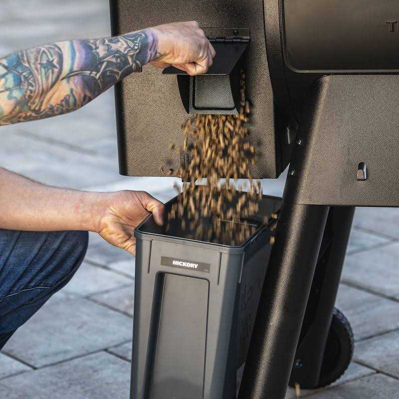 Traeger Pellet grills bac637 Stay Dry Pellet Bin
